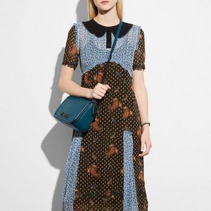 COACH  Glovetanned Swagger Leather Shoulder Bag